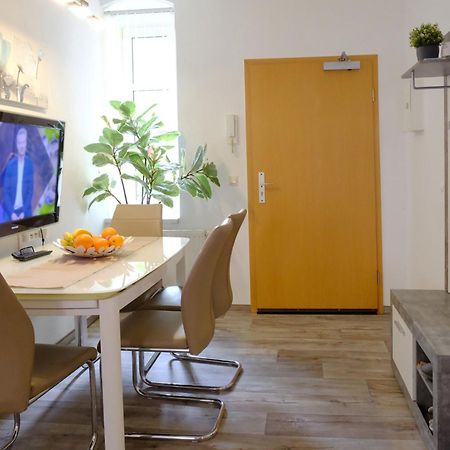 Urlaub Nicht Nur Fuer Monteure "G1" Apartment เกรา ภายนอก รูปภาพ